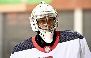 Илья Братушкин: сделал парочку сэйвов и вошёл в игру