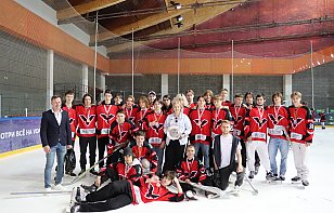            Завершение сезона в школе юных хоккеистов